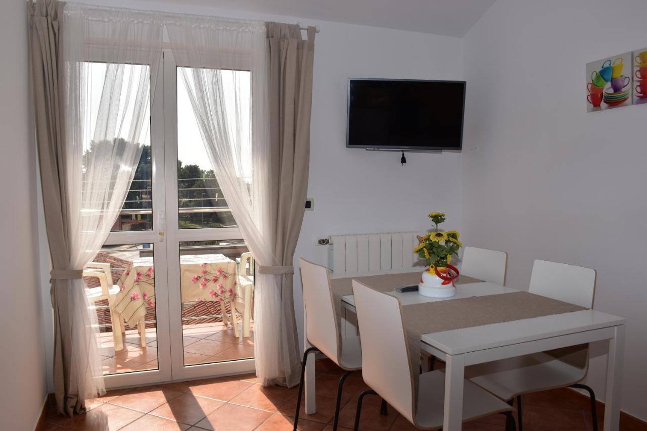 Rooms And Apartments Robert Rovinj Exterior foto
